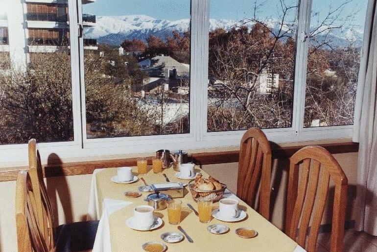 Hotel Provincial Mendoza Bagian luar foto