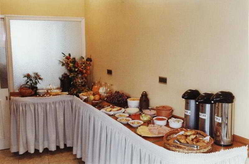 Hotel Provincial Mendoza Bagian luar foto